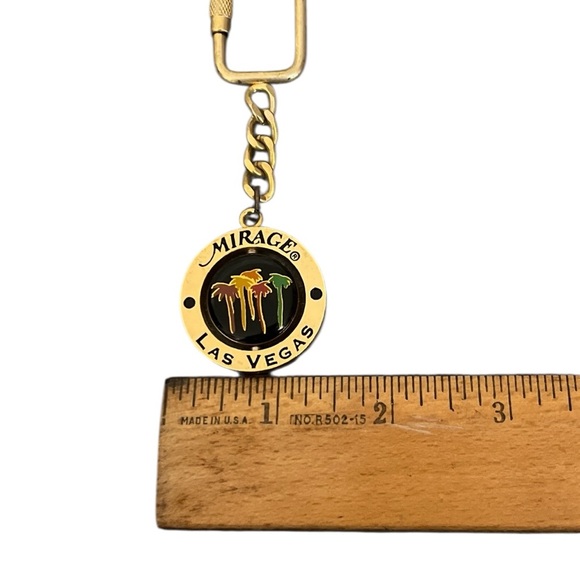 VTG Mirage Hotel Casino Las Vegas Gold Tone Metal Collectible Keychain - Picture 8 of 8